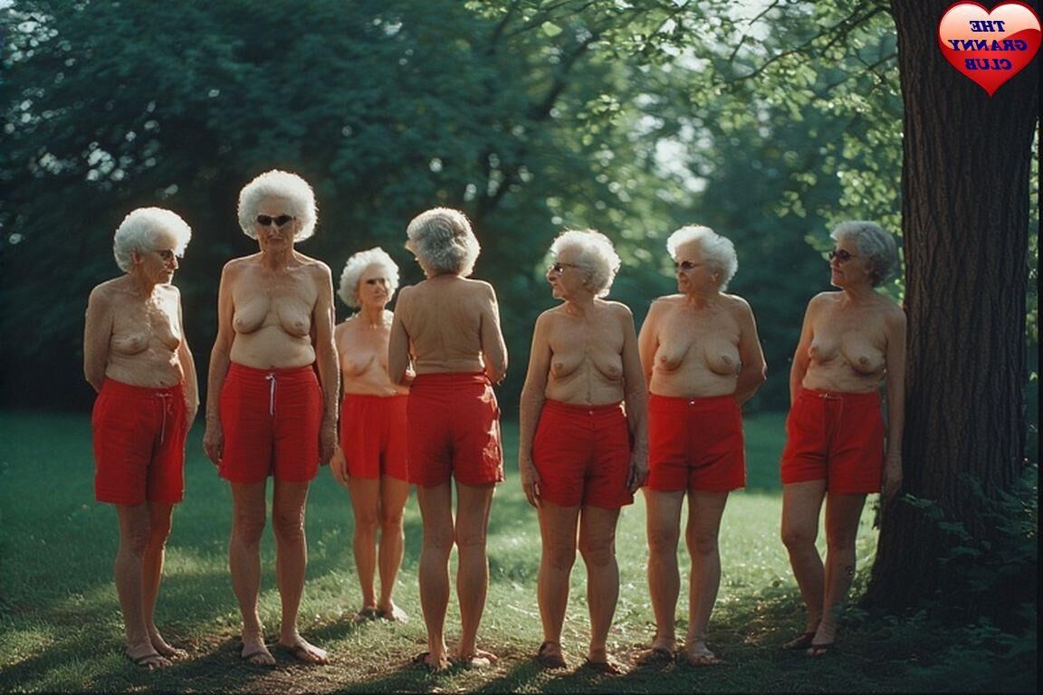 Grannies Day Out в красном