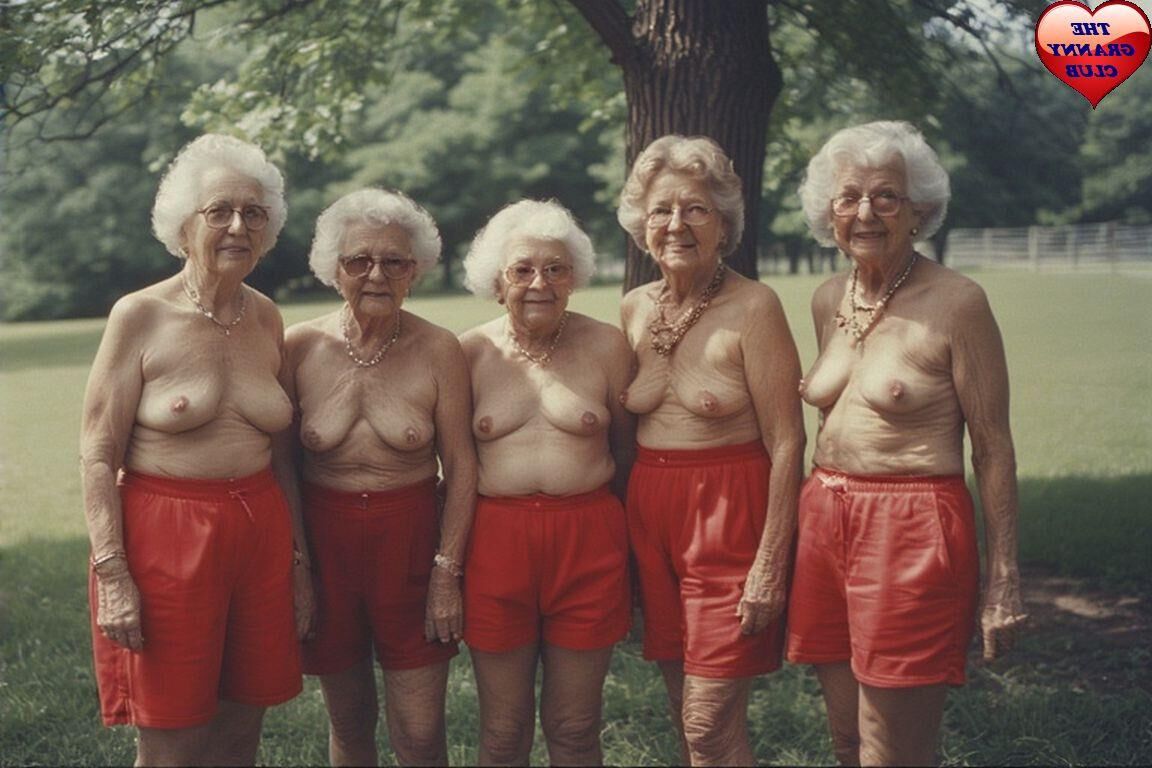 Grannies Day Out в красном