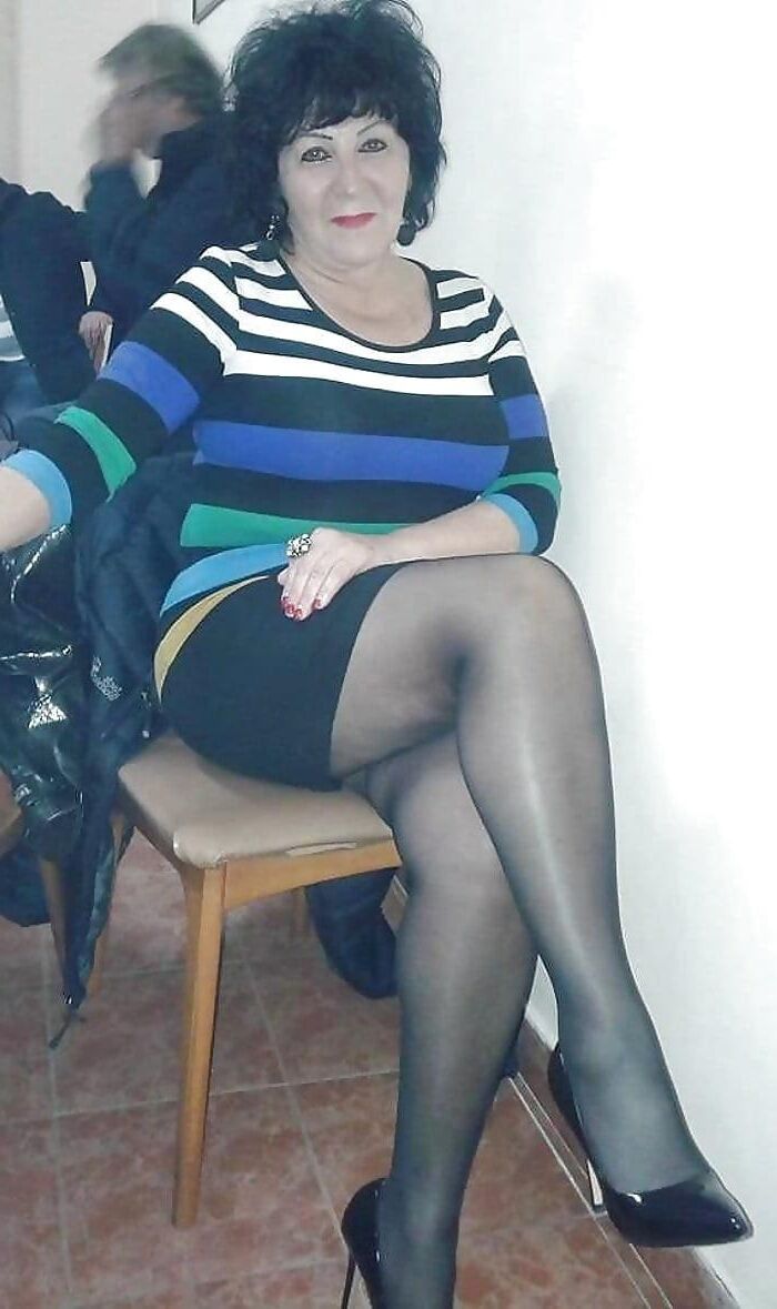 Mamãe é tão sexy em meia -calça