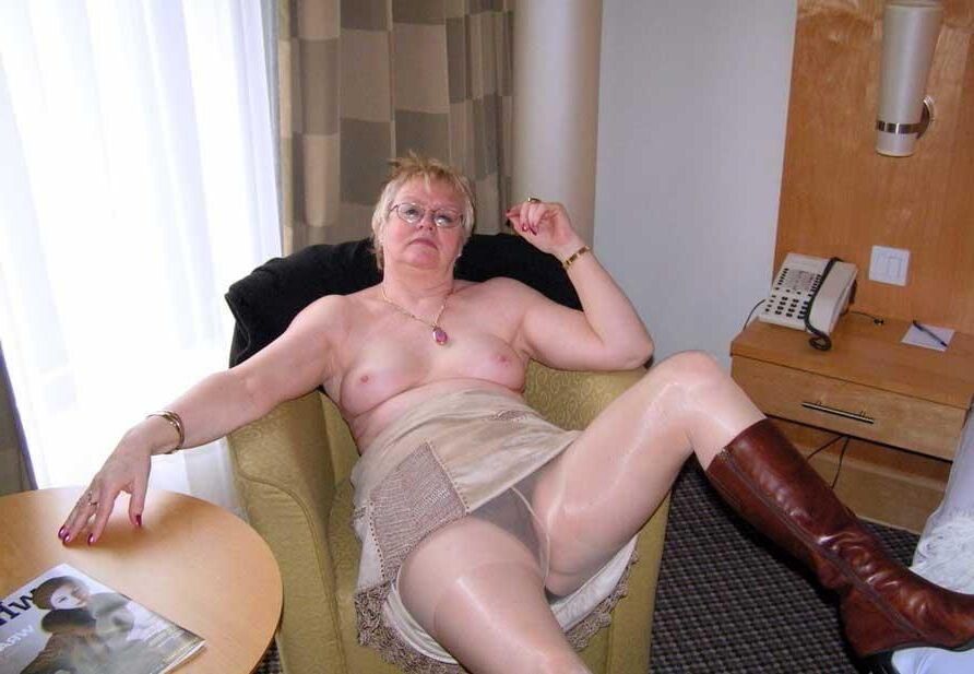 Mamãe é tão sexy em meia -calça