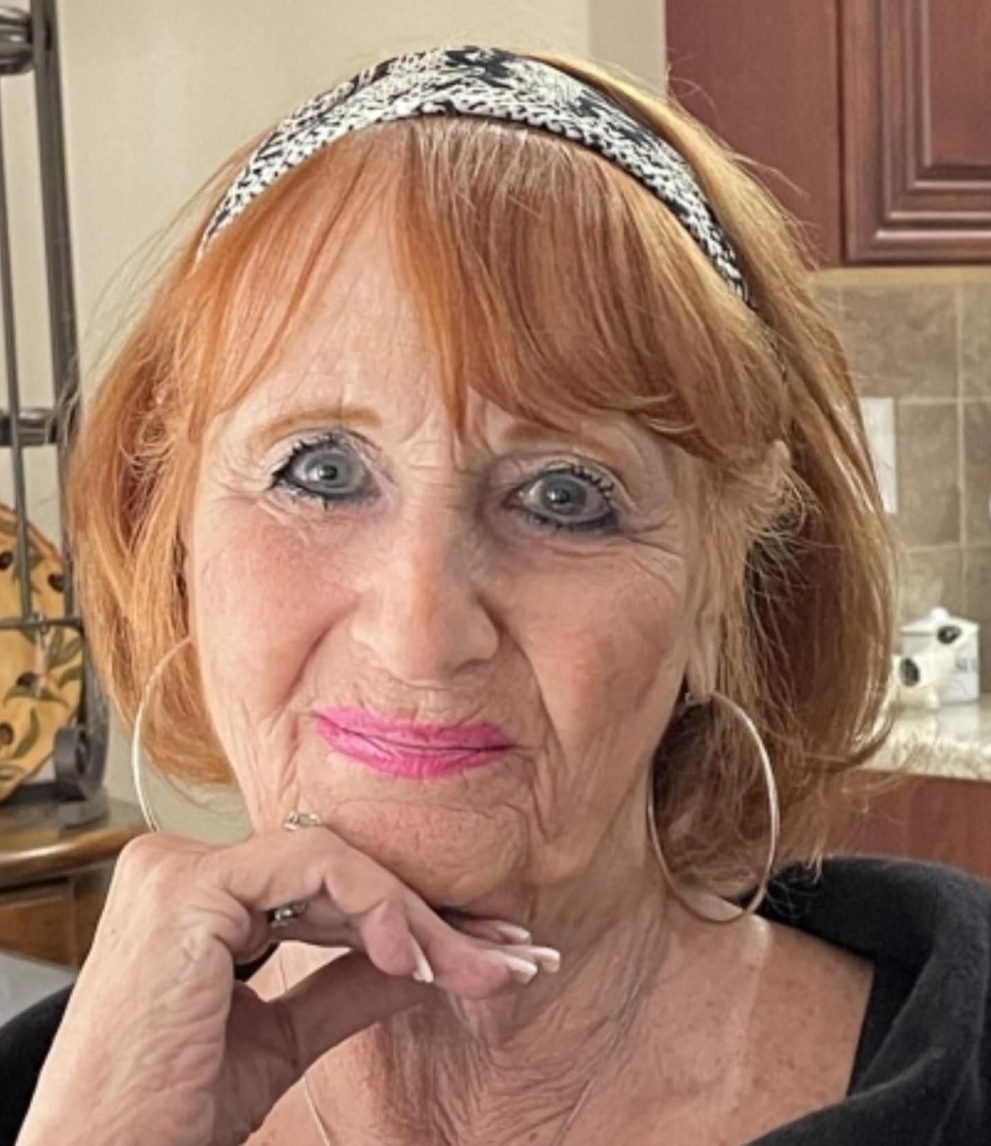 Vietas sexys con lápiz labial rosa