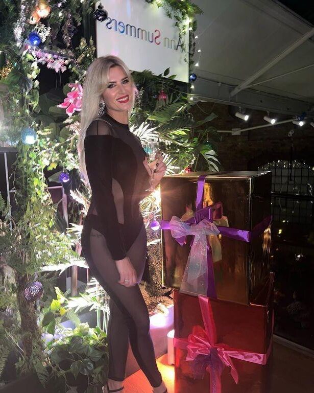 Sarah Jayne Dunn, una mujer impresionante