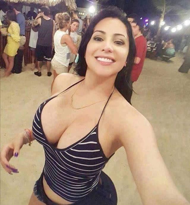 Por favor atarme a su edición MILF VIII