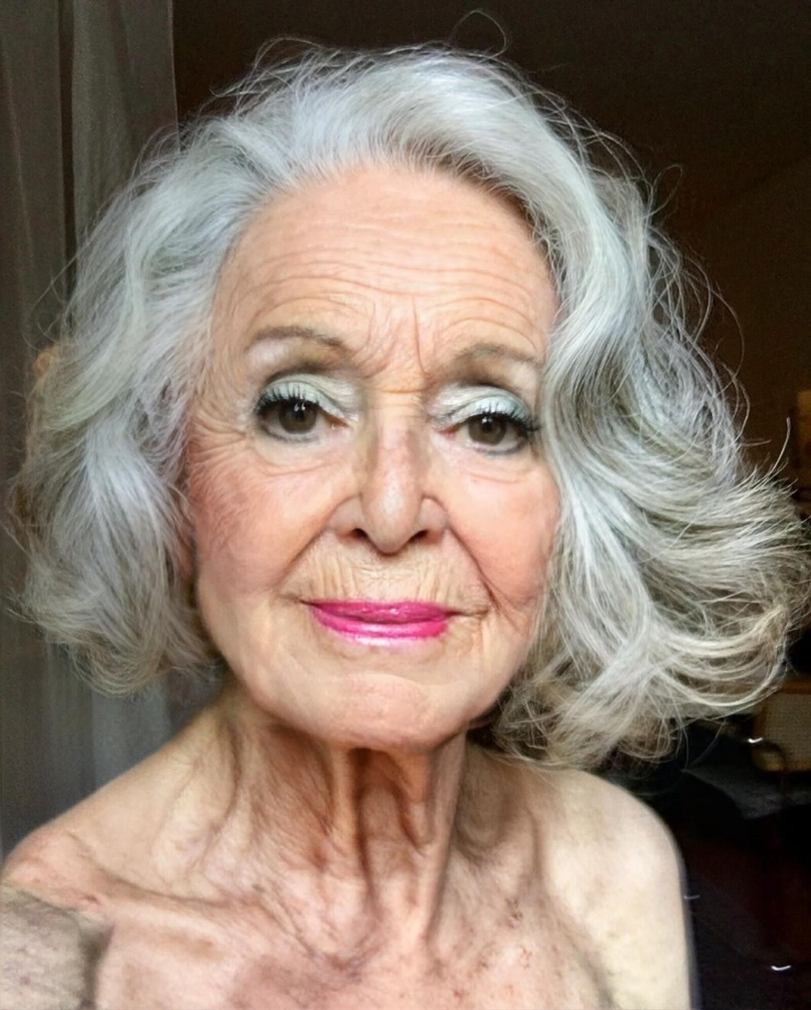 Vietas sexys con lápiz labial rosa