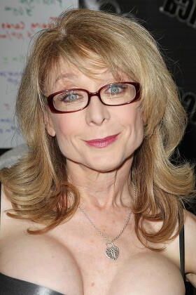 Beauté légendaire Nina Hartley