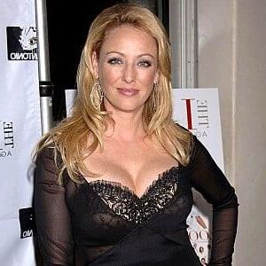 Virginia Madsen_Hot Promis
