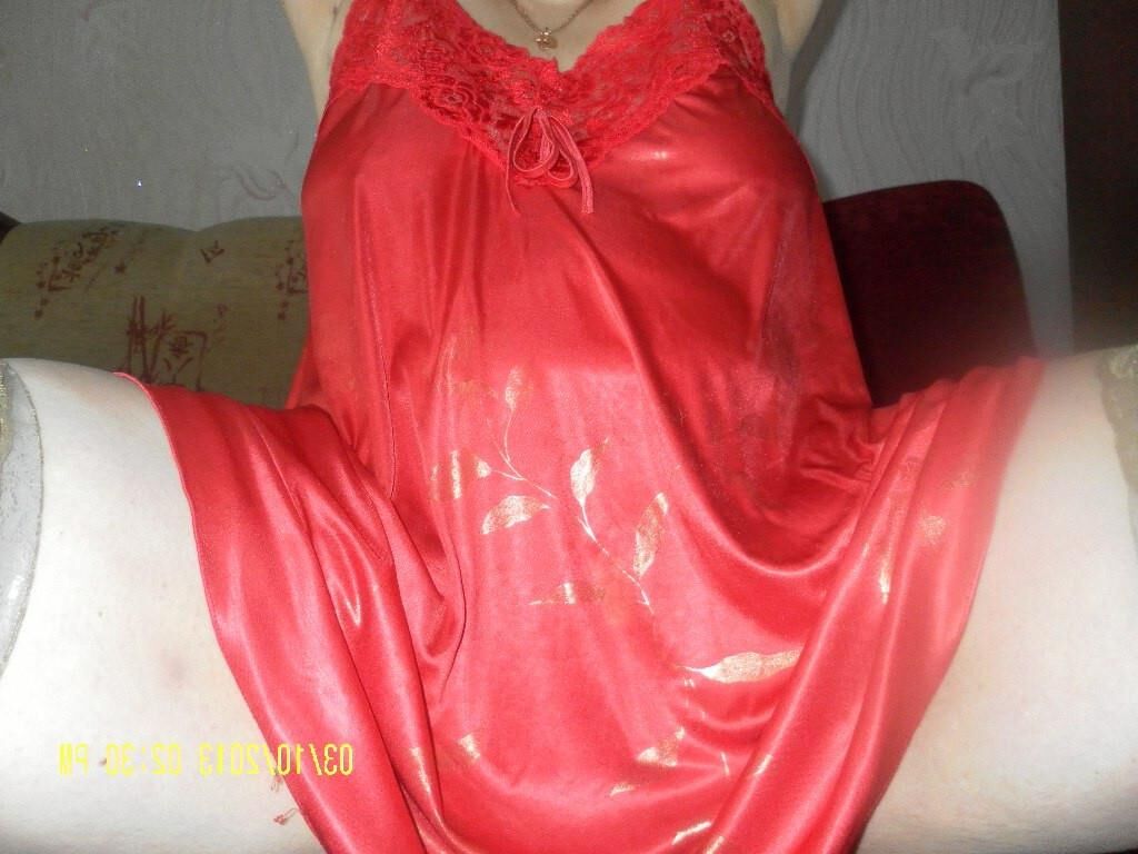 Julia amadora madura russa gordinha posando em casa