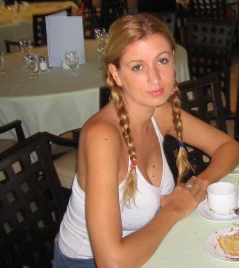 Caroline geile französische Milf Schlampe große Titten