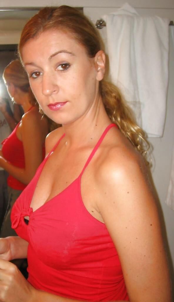 Caroline geile französische Milf Schlampe große Titten