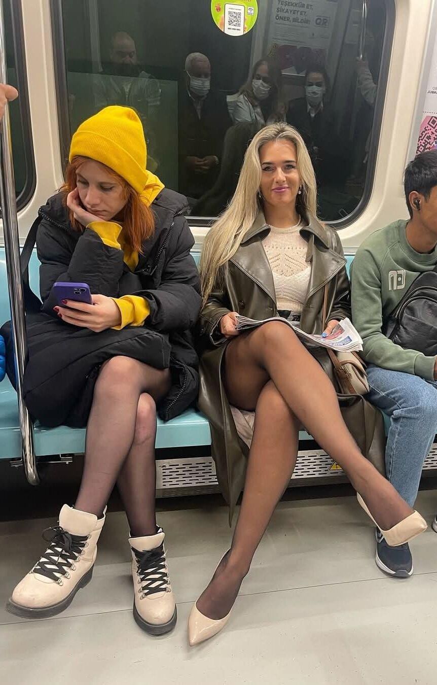 Mamãe é tão sexy em meia -calça