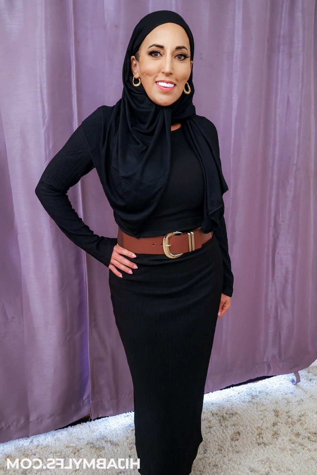 Abi James yo Hijab MILF Tries Some Clothes and Some Dick