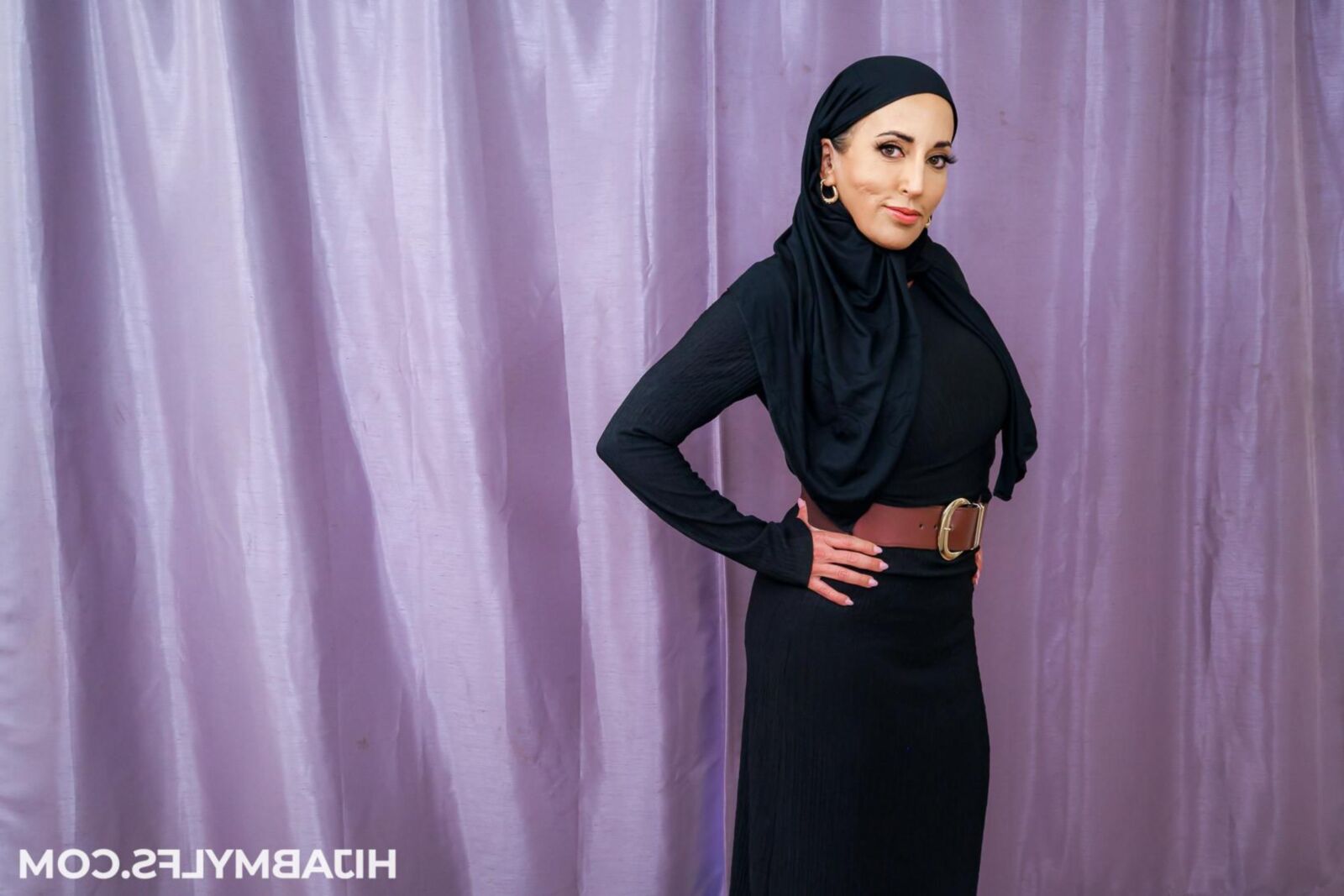 Abi James yo Hijab MILF Tries Some Clothes and Some Dick
