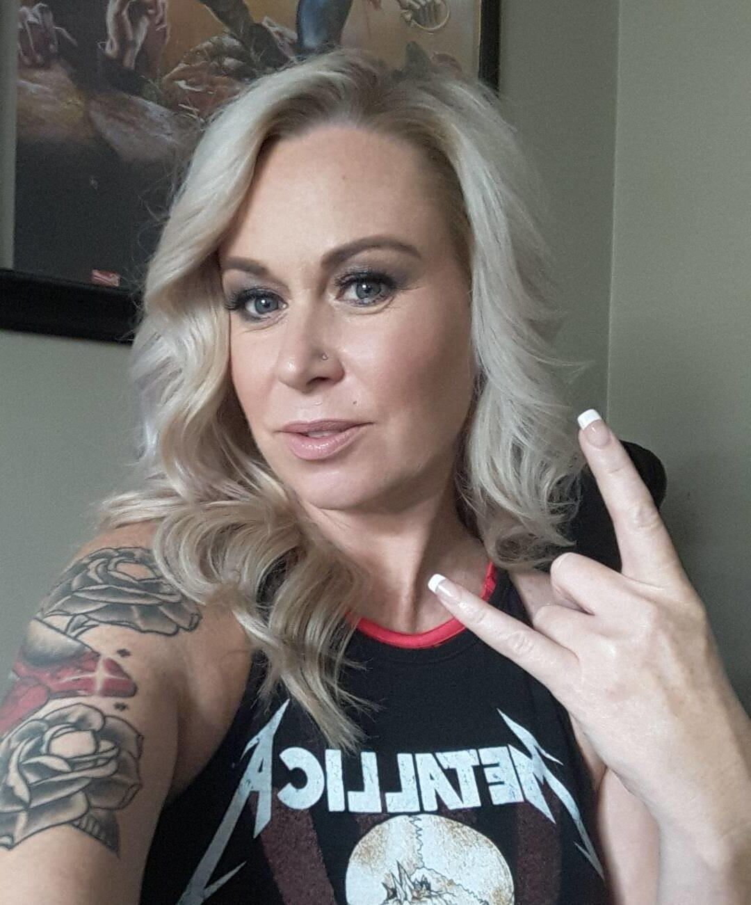 Bitte binden Sie mich an ihre MILF -Ausgabe xi