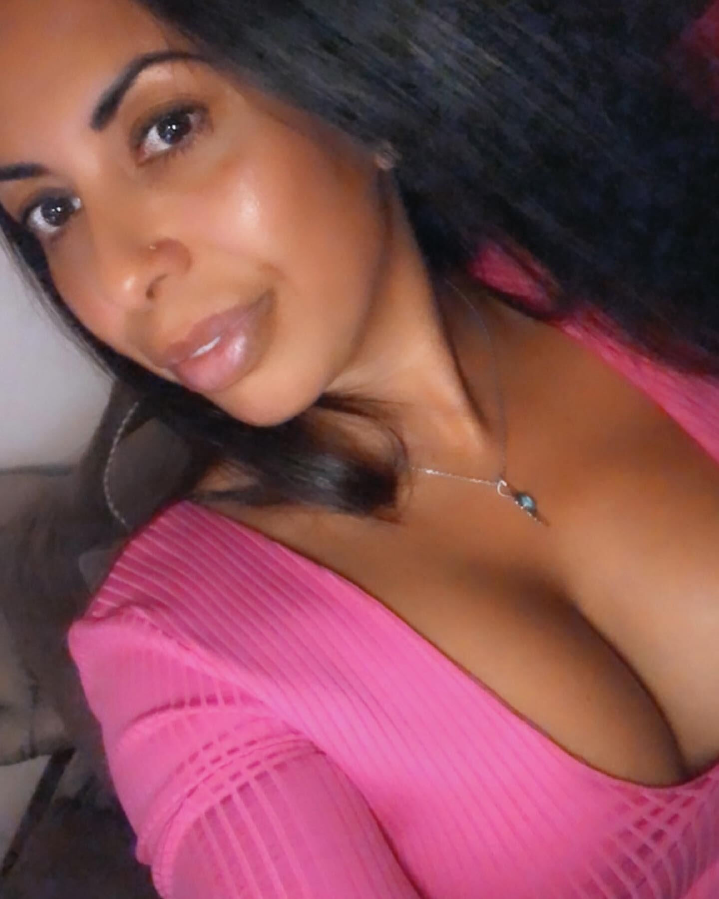 French milf big tits grosses loches bandantes