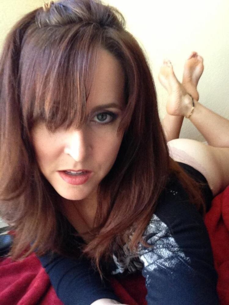 Ashley_love [Modelo Reddit Milf Foot]